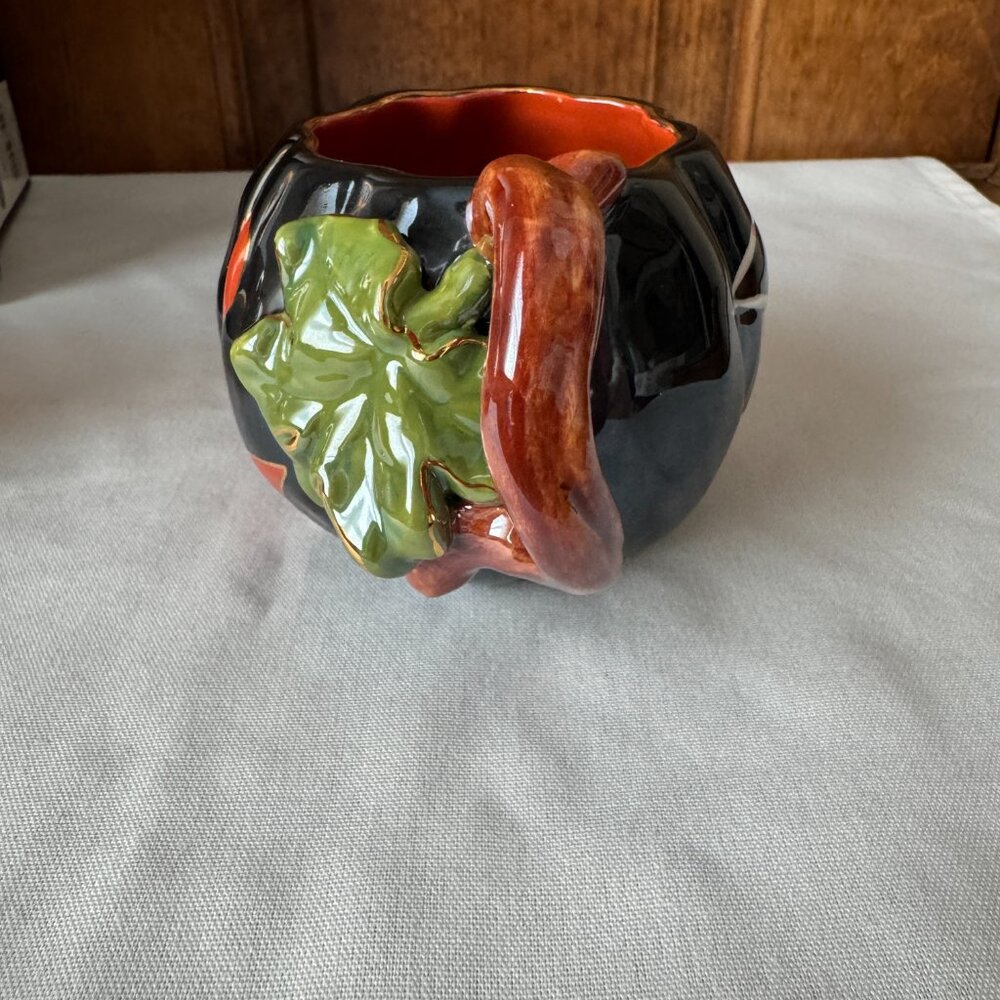 NWOT Waterford Halloween Collection - Set of 2 Ceramic Jack-o-Lantern Mugs - Picture 3 of 14